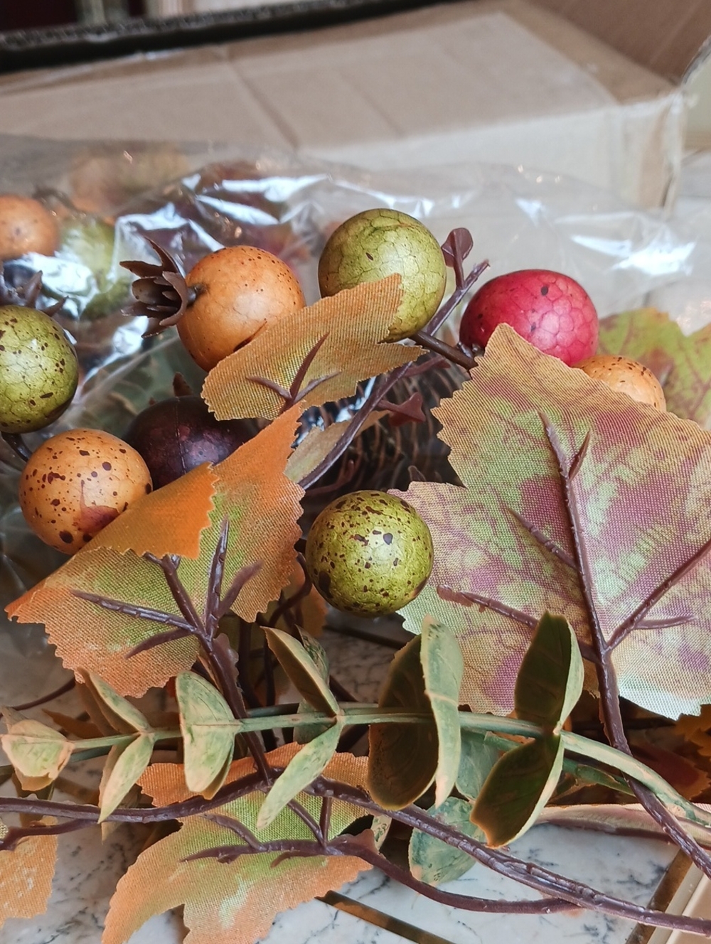 Harvest Berry & Leaf Garland- 4ft Long, By Valeri/QVC..NEW ....ITEM IN BOX - Picture 10 of 12